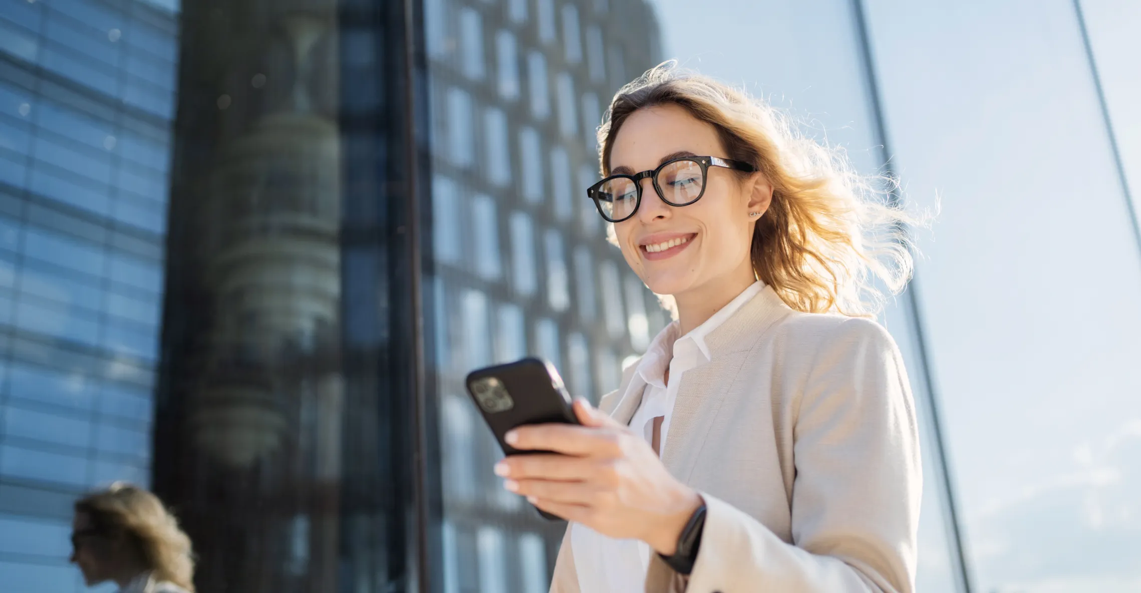 women-phone.webp